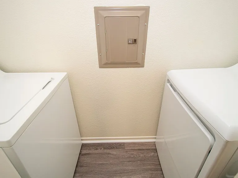 Willow Ridge Apartments — Photo 18