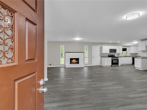 5th image of 5521 E Wind Dr SW