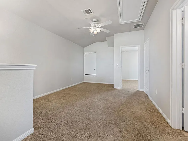 711 Katmai Cir — Photo 21