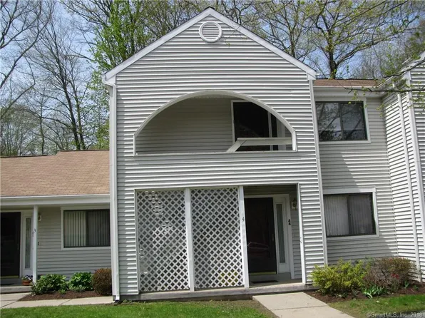 35 Nutmeg Rd APT A4, Middlebury, CT 06762