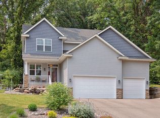 1000 Chatsworth Pl, Shoreview, MN 55126