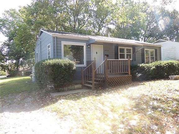 3rd image of 1623 N Pearl St