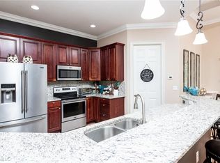 5337 Grove Mnr, Lady Lake, FL 32159