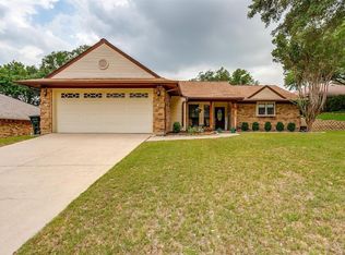 1328 Colorado Dr, Benbrook, TX 76126