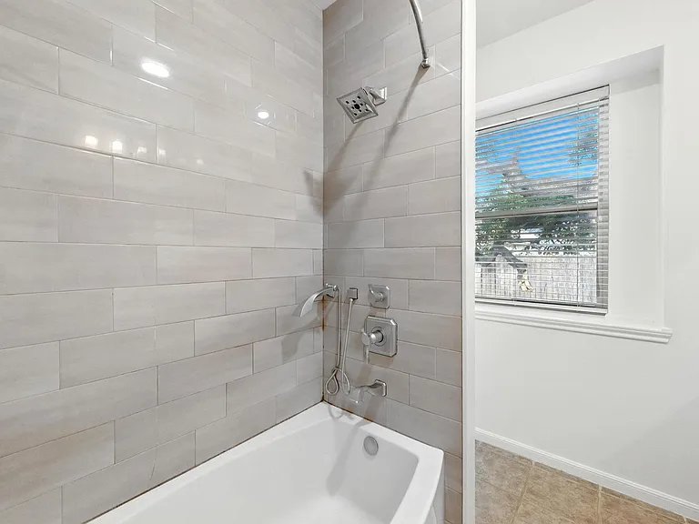 5807 Convict Hill Rd — Photo 20