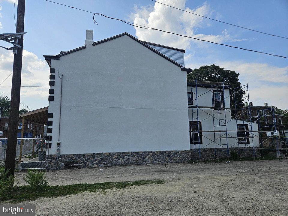 2nd image of 110 Chambers St