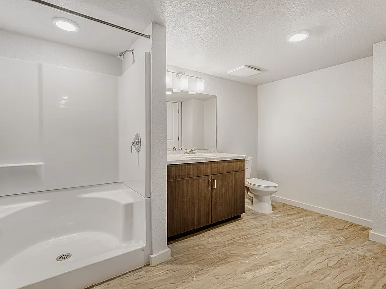 Inn Town Lofts — Photo 9