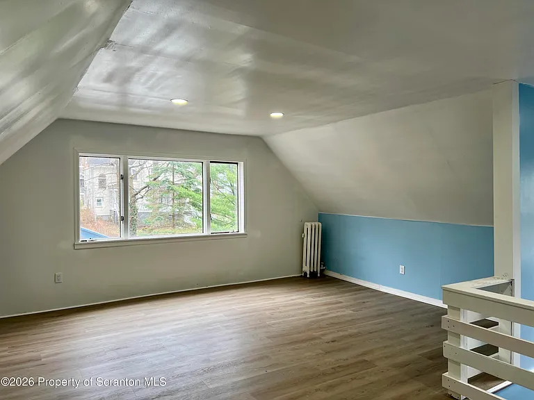 1528 Wyoming Ave — Photo 9