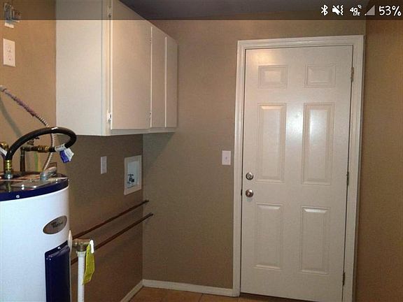 Laundry Room (door leads to garage)
