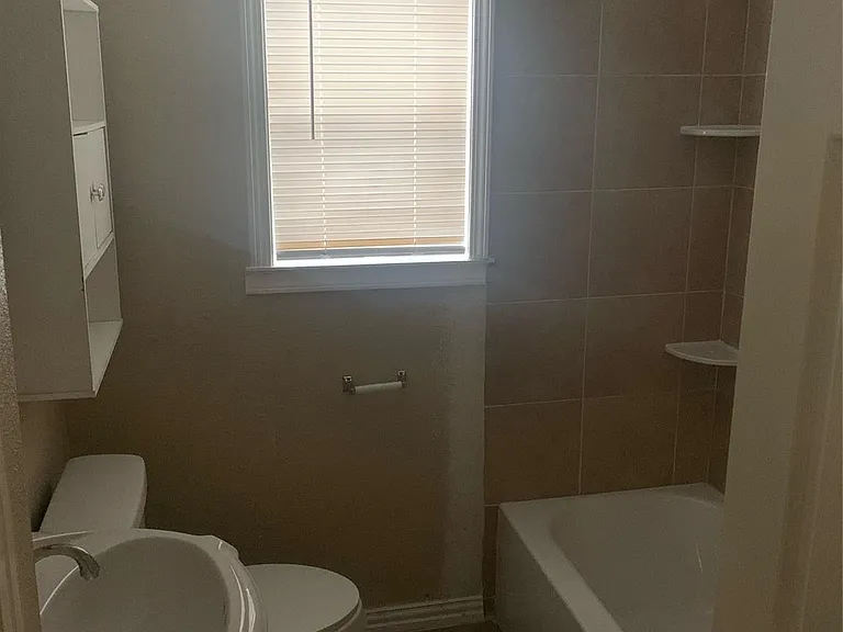 7304 Kinney St — Photo 16