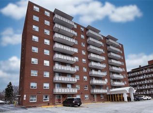 851 Queenston Rd #408, Hamilton, ON L8G1B4