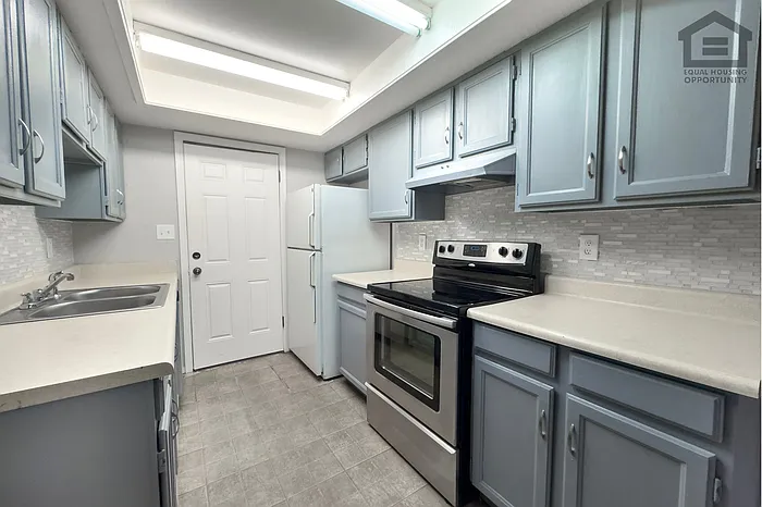 529 E 6th Dr #2 — Photo 11