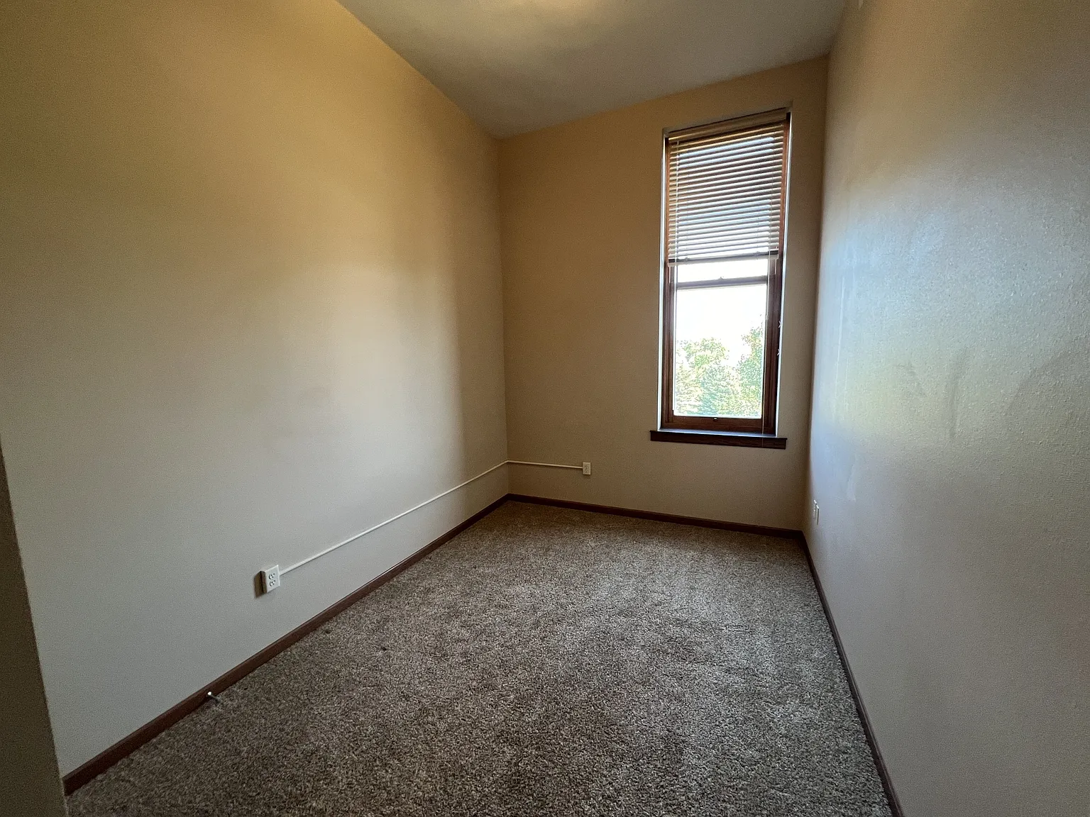 214 S Kline St - Roosevelt Apts - 26 — Photo 4