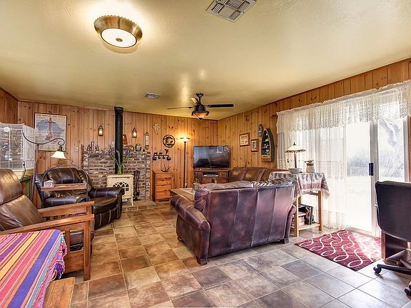 4th image of 7910 Carmencita Ave