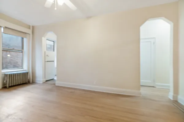 Rented by Avi Nash Associates | media 21