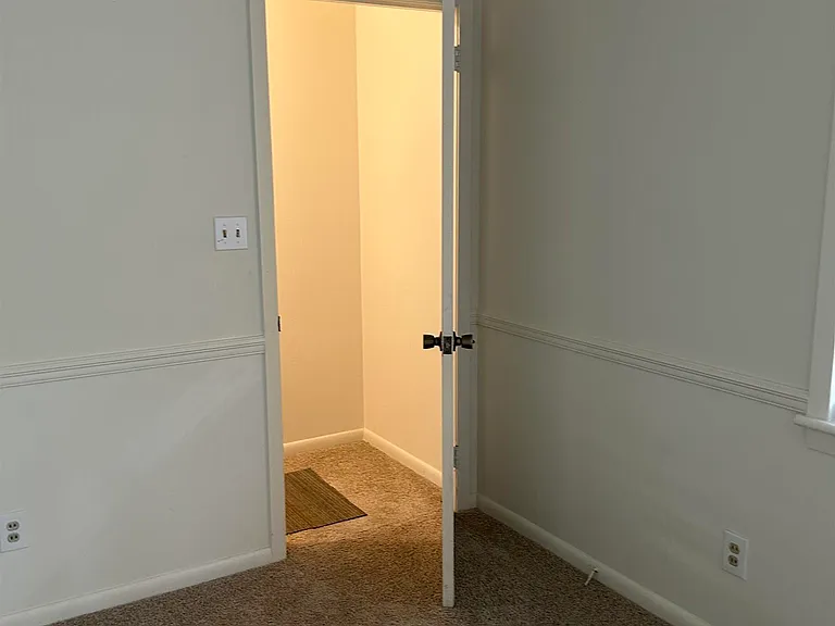 531 Tinker St — Photo 18
