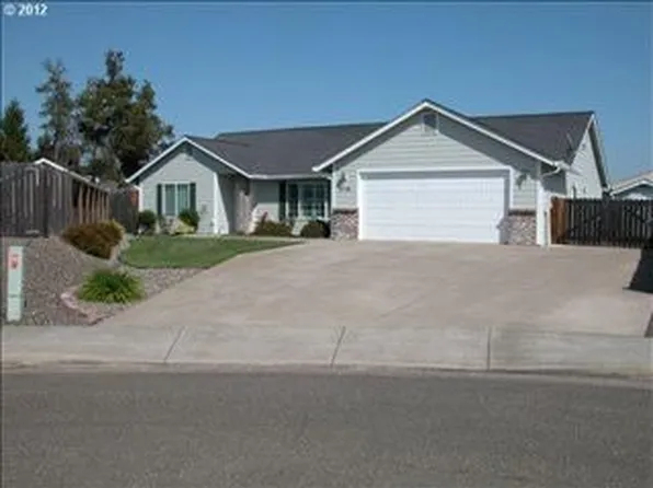 118 NW Mallard Ct, Winston, OR 97496