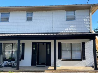 630 Carlock Ave #B, Harriman, TN 37748