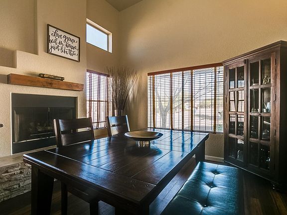5th image of 661 N Hearthside Ln