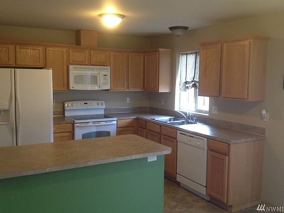 3rd image of 2712 Maryland Way E