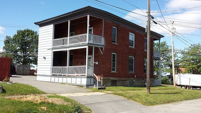 1st image of 602 Main St