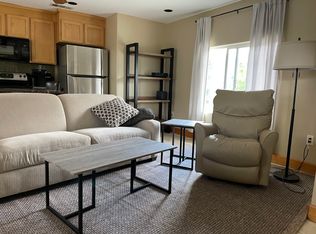 8600 Tudsbury Rd, Loomis, CA 95650