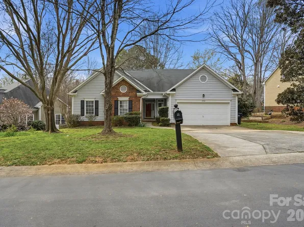 15733 Berryfield St, Huntersville, NC 28078