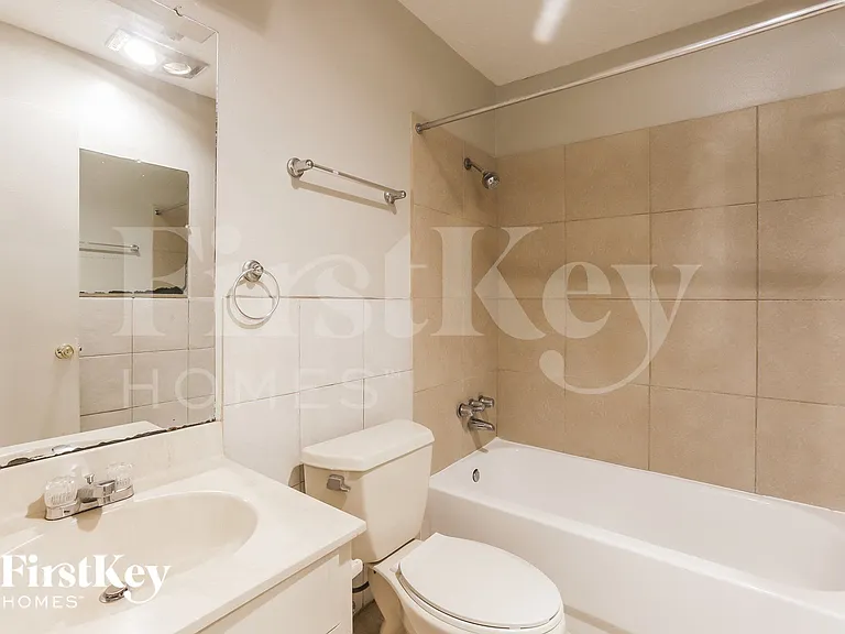 4426 Adonis Dr — Photo 13