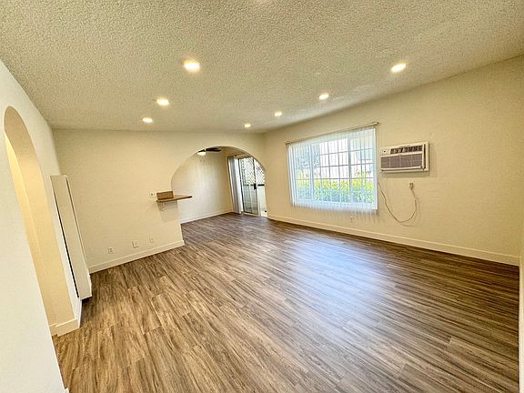 3rd image of 4106 Inglewood Blvd APT 5