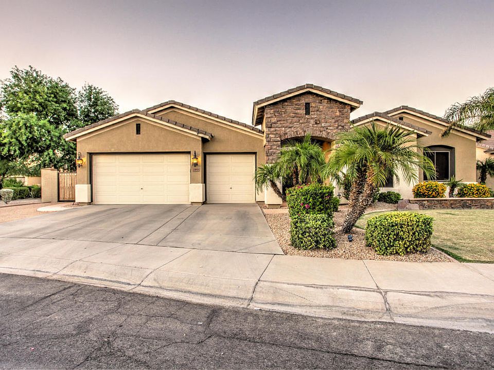 1st image of 2490 E Coconino Dr