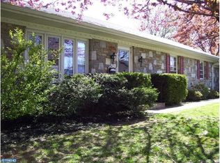 2215 Cross Rd, Glenside, PA 19038