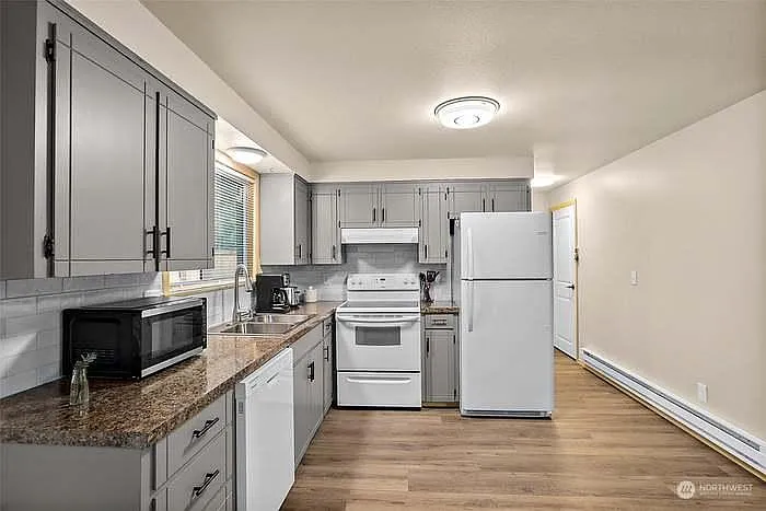 5219 Rumac St SE #B — Photo 6