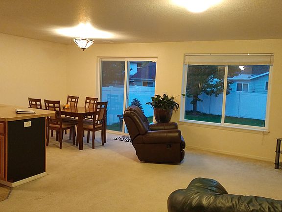 2nd image of 13732 NE 30th Cir