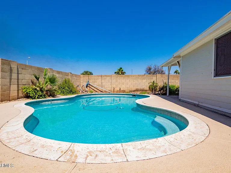 1608 W Inverness Dr — Photo 20