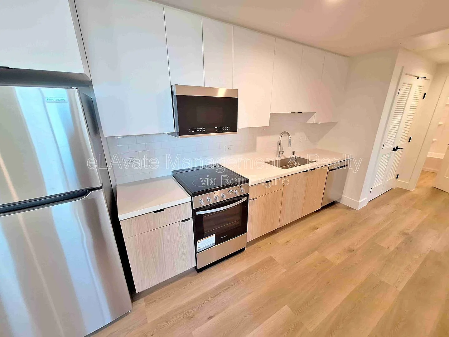 2 bed, 1.0 bath, $3,256 — Photo 3