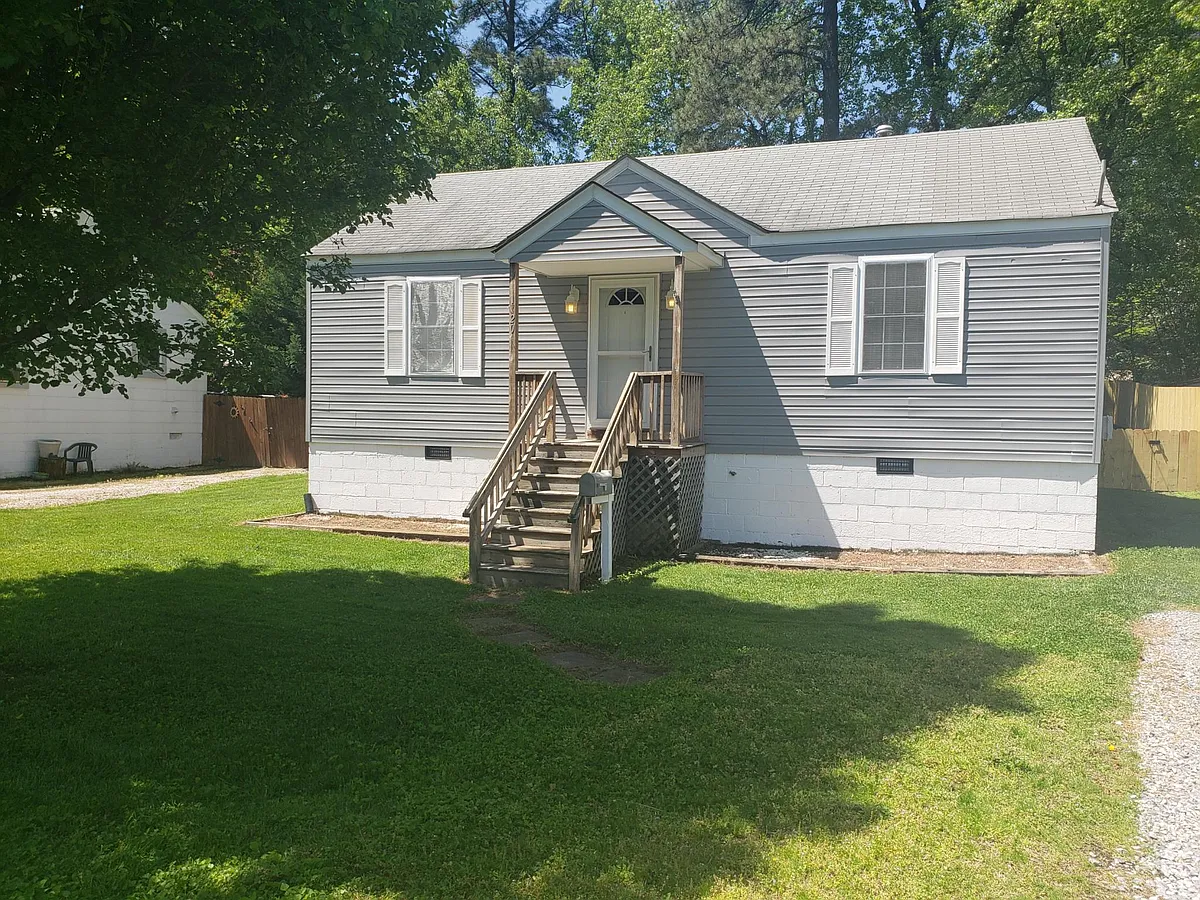 Building Photo - 1720 Rockwood Rd