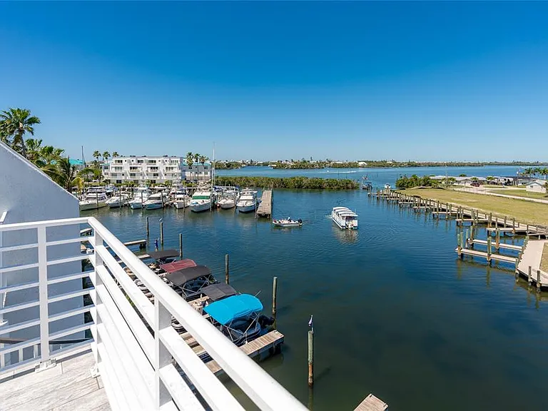 8280 Harborside Cir — Photo 15
