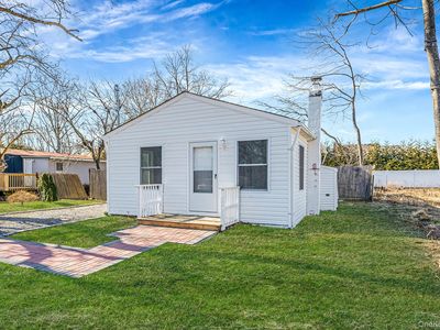 42 Oak Drive, Riverhead, NY, 11901