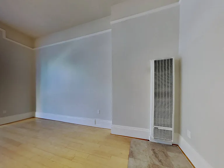 1677 Bush St — Photo 3