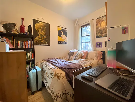 Rented by Bond New York | media 12