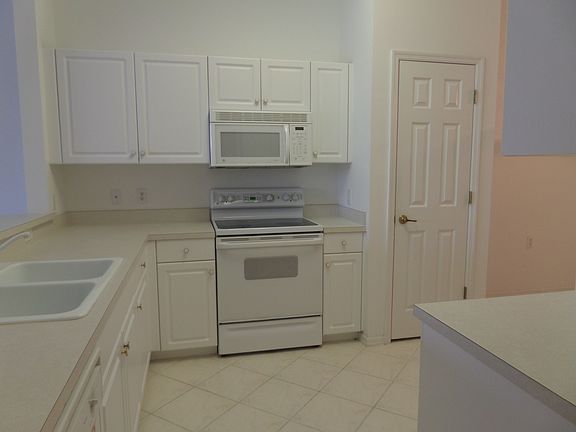 3rd image of 14581 Sherbrook Pl APT 202