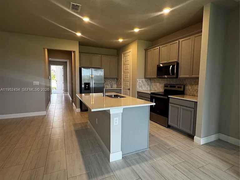 6712 NW Cloverdale Ave — Photo 25