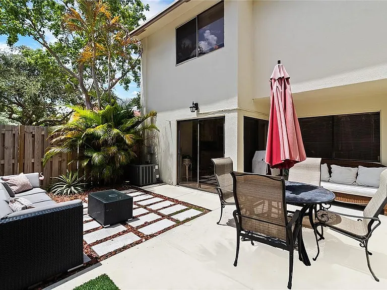 324 City View Dr — Photo 26