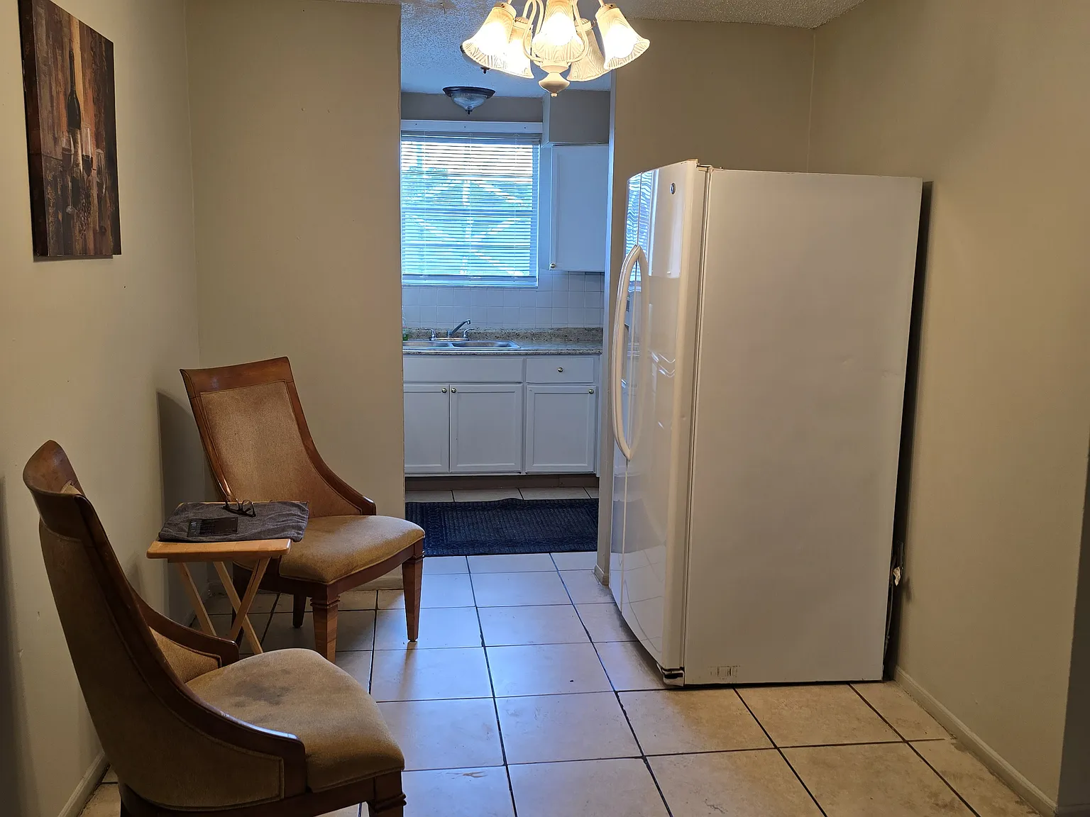 404 E Wimbleton Ct — Photo 3
