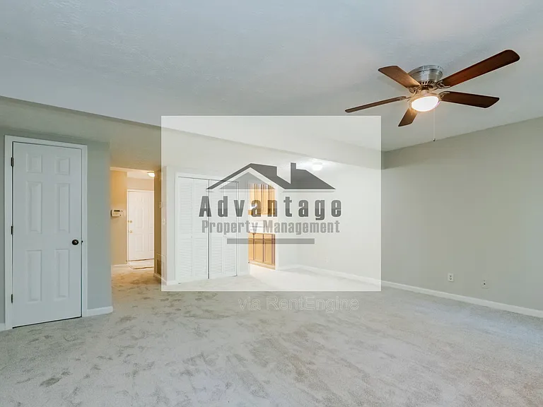 2782 Country Ct SE #B — Photo 4