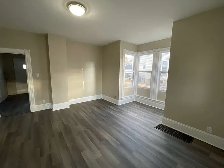 217 N West Ave — Photo 17