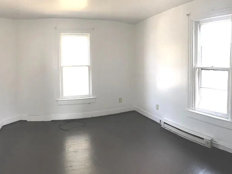 703 2nd St #B — Photo 9
