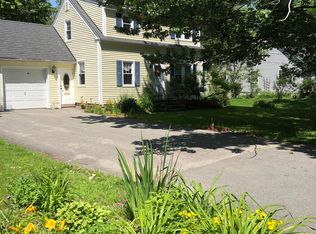 25 Grove St, Orono, ME 04473