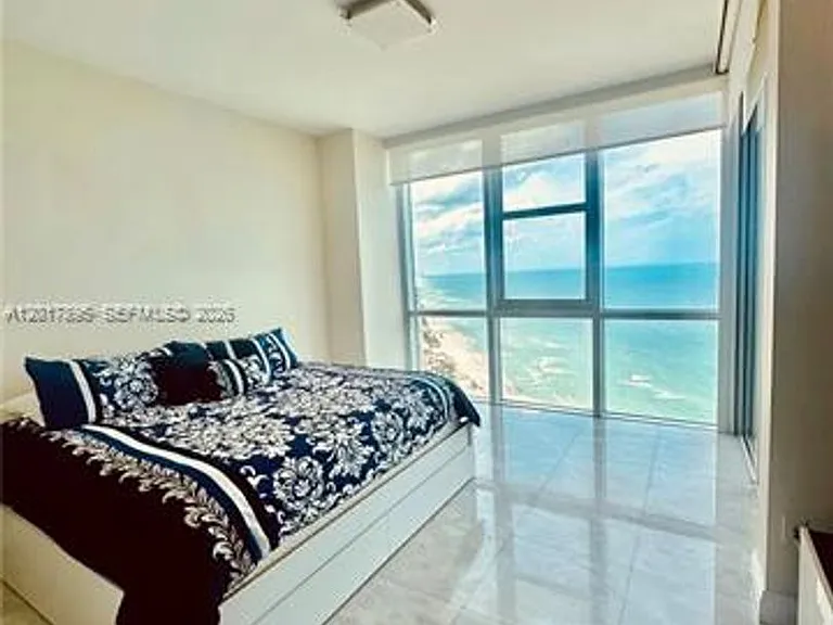 18201 Collins Ave #4508 — Photo 11