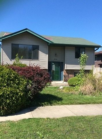 2nd image of 3256 Magnolia Dr
